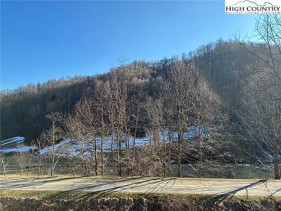 3rd image of 838 Rock Creek Road