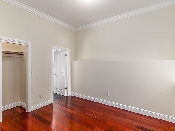 2nd image of 227A Winfield St #1220R