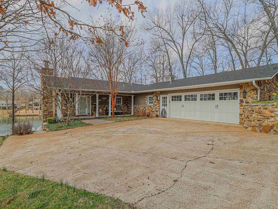 1st image of 10 N Lakeshore Dr