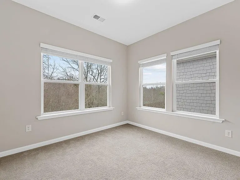 2247 Pink Hawthorn Dr — Photo 30