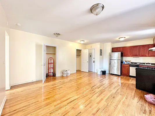 Rented by Bohemia Realty Group | media 3