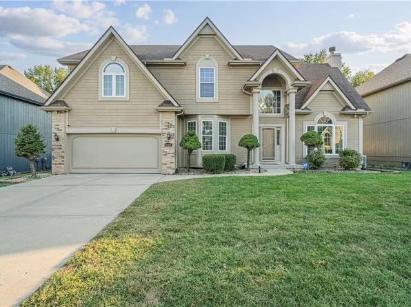 1505 NE 79th St, Gladstone, MO 64118