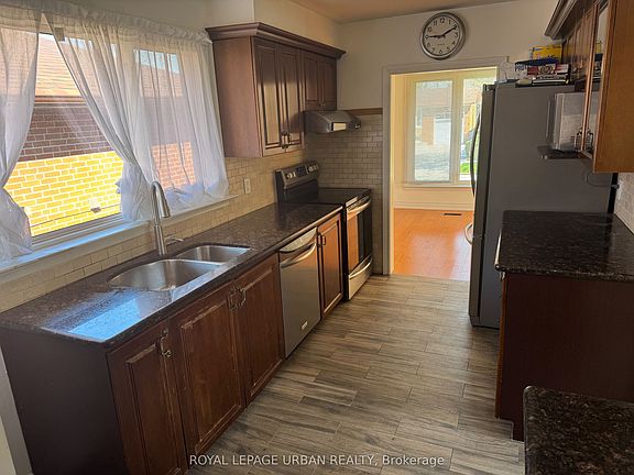 5th image of 126 Marilake Dr