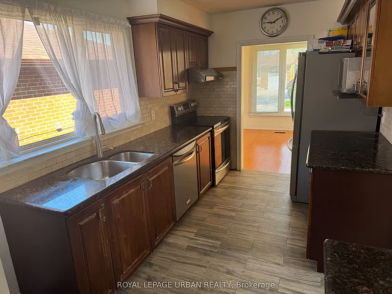 126 Marilake Dr — Photo 5