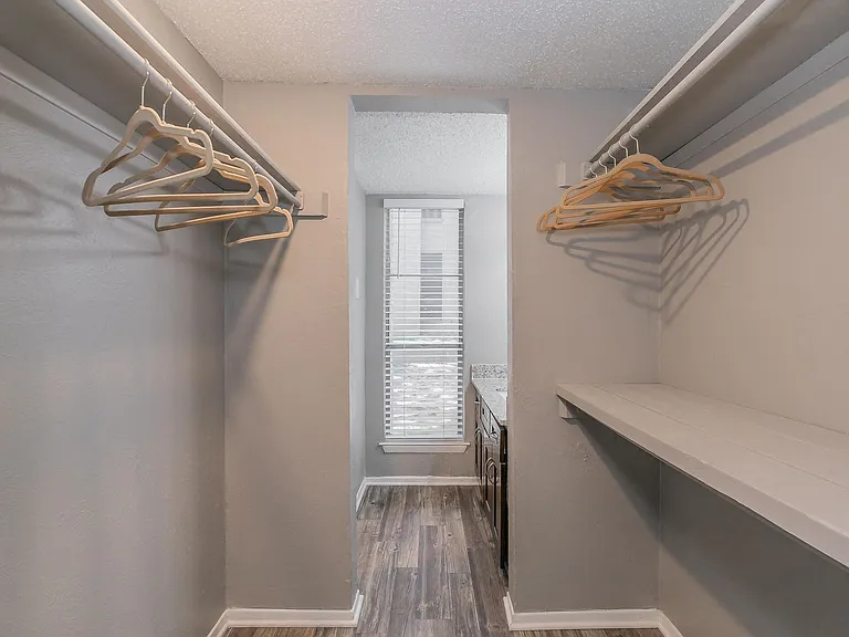 Station 121 at Town Center Apartments — Photo 194