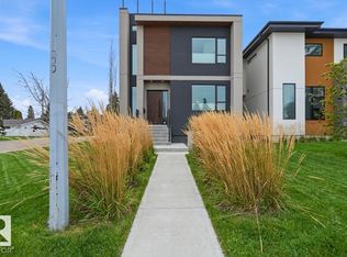44B Valleyview Cres NW, Edmonton, AB T5R5S5