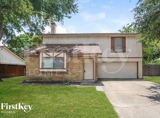 3924 Longstraw Dr, Fort Worth, TX 76137