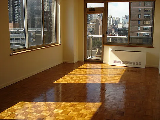 Rented by Living Quest Real Estate Inc. | media 30