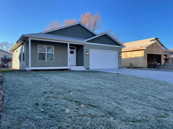 2172 Eldridge Ave, North Saint Paul, MN 55109