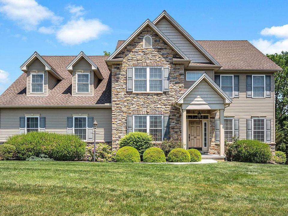 1st image of 1915 Osprey Cir