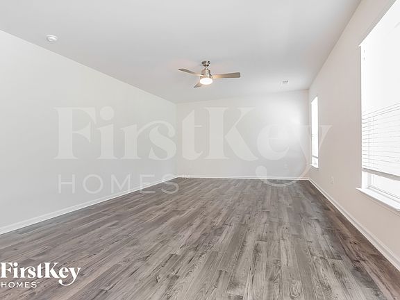 3rd image of 507 Carronade Ct