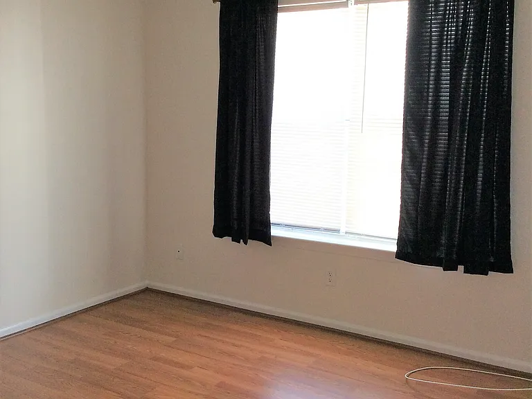 604 Shoreham Ct #204 — Photo 7