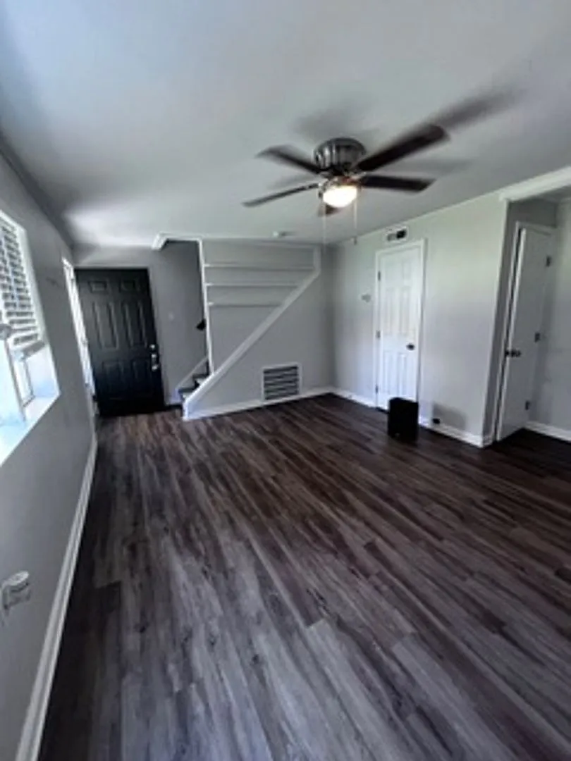 2 bed, 1.0 bath, 950 sqft, $1,250 — Photo 4