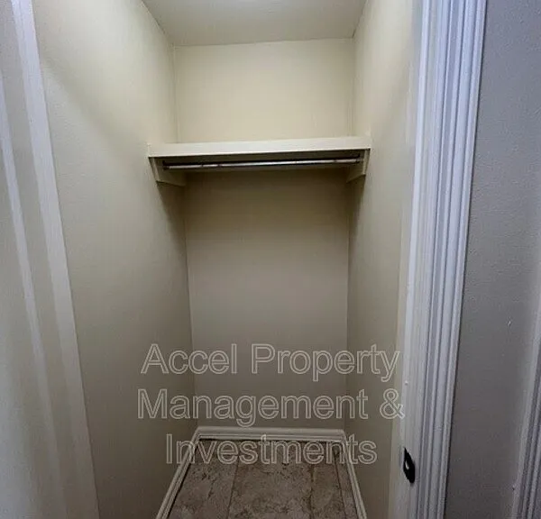 2603 E Eisenhower Ave #2 — Photo 16