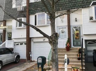 17 Daffodil Ct, Staten Island, NY 10312