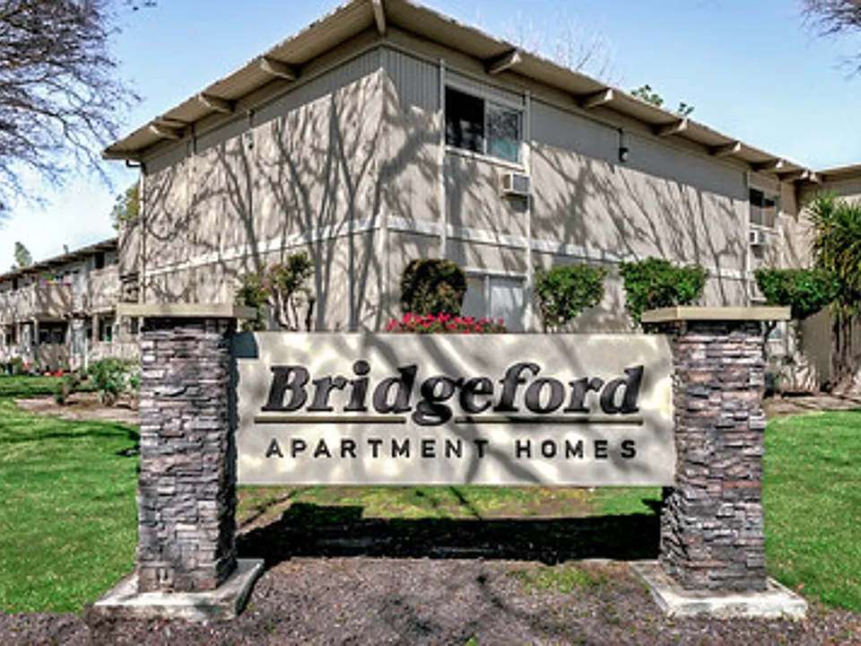 Bridgeford Apartments