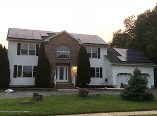 22 Yaffa Rd, Bayville, NJ 08721