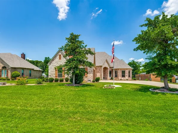 117 Red Bud Dr, Aubrey, TX 76227