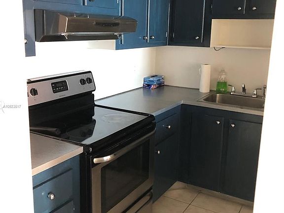 4th image of 1300 NE Miami Gardens Dr #504W