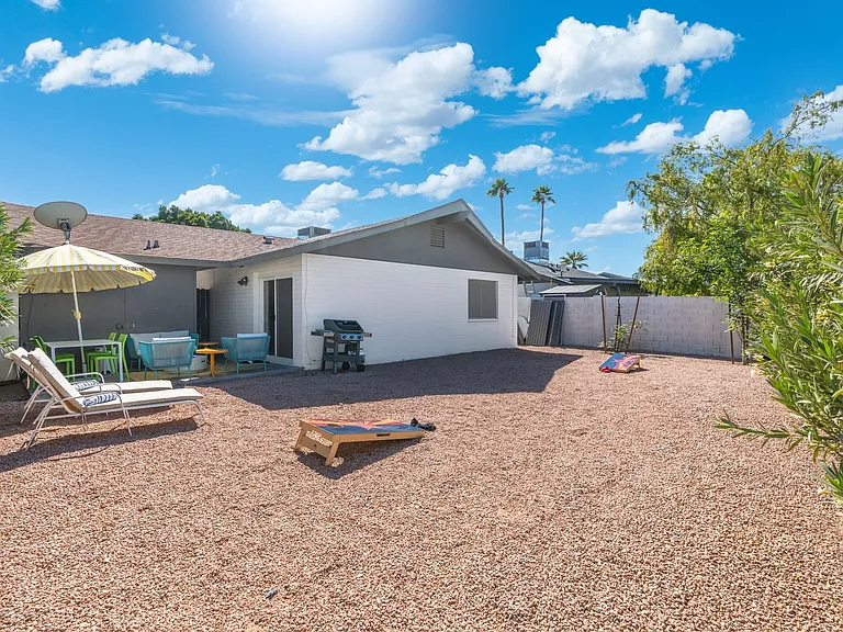 2510 E Hermosa Dr — Photo 12