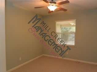 1330 S Manzanita Ct, Visalia, CA 93292
