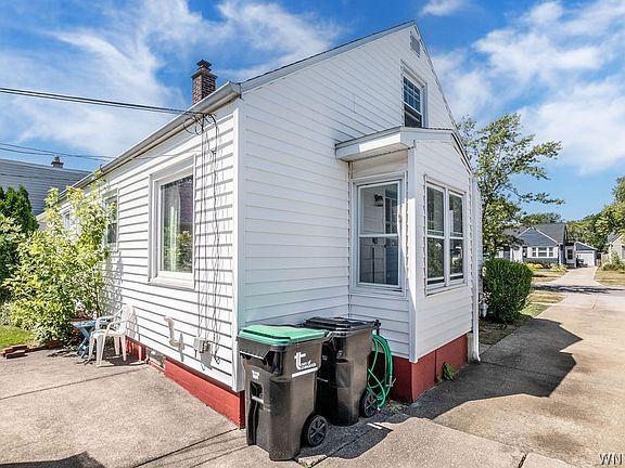 4th image of 31 Wendover Ave