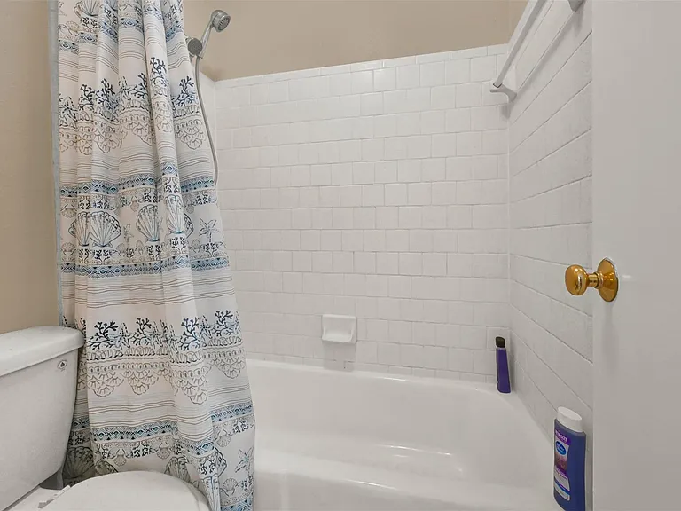14102 Sylvia Dr — Photo 16