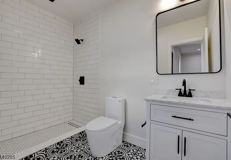135 Forest St #1R — Photo 10