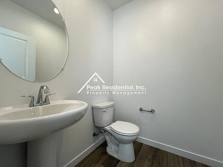 5218 Senesta Cir — Photo 10