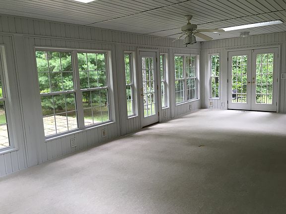 3rd image of 144 Clarington Park Dr