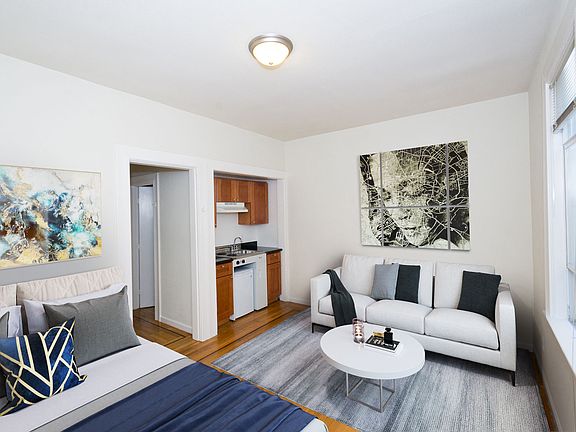 2nd image of 1547 Clay St APT 106