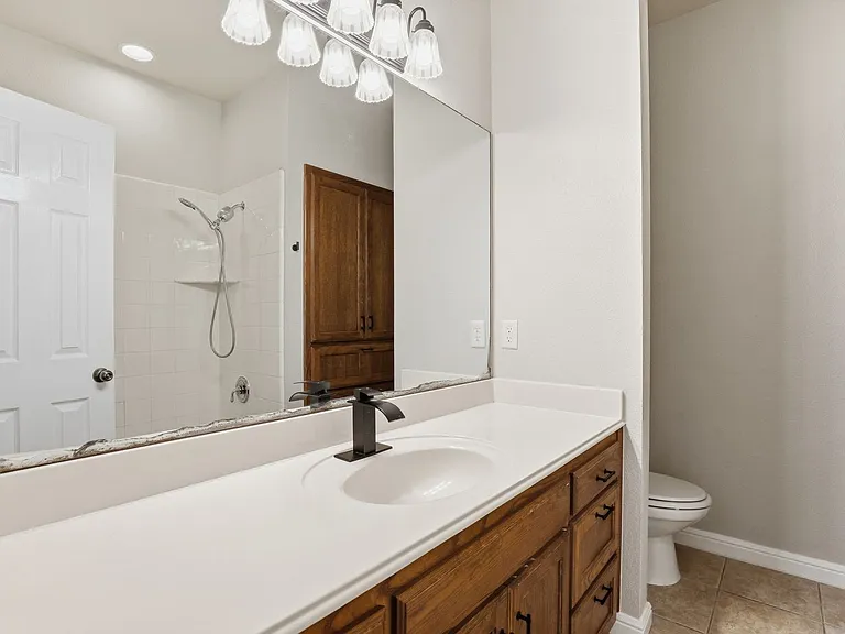 1404 Chaucer Dr — Photo 16