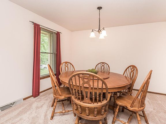5th image of 1024 Maywood Dr