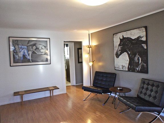 3rd image of 822 Superba Ave