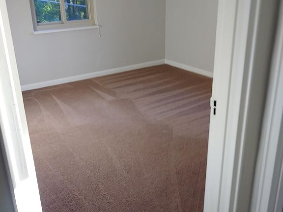 3rd image of 2366 S Patterson Blvd APT 18