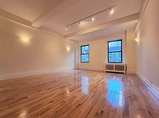 1st image of 250 W 99th St APT 4A