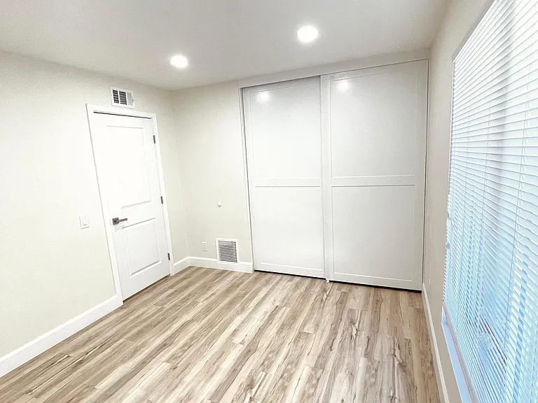 5052 Boxwood — Photo 17