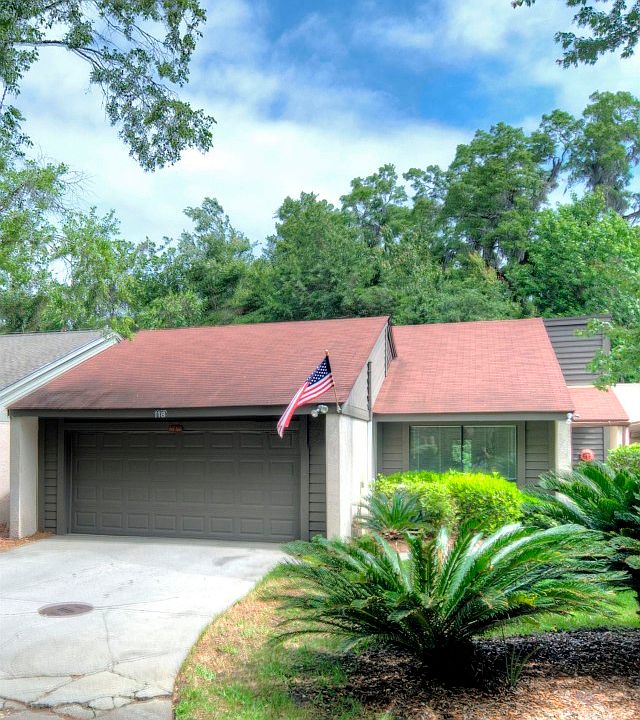 2nd image of 118 Linkside Dr