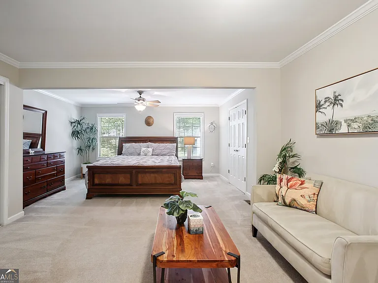 102 Hickory Dr — Photo 5