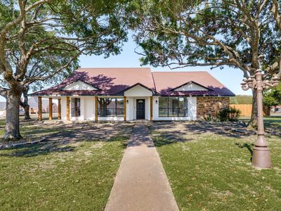 422 Country Ridge Ln, Red Oak, TX, 75154