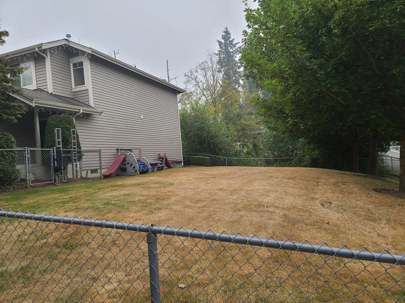 3 bed, 2.5 bath, 1523 sqft, $3,400 — Photo 2