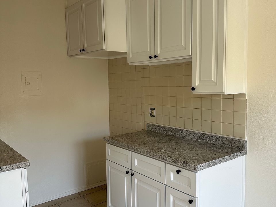 Fully renovated kitchen.