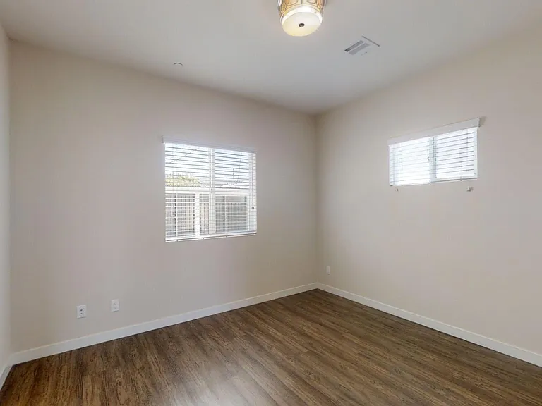 1203 W Gardena Blvd #C — Photo 13