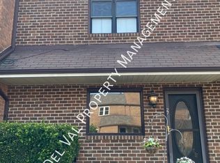 27 Markel Rd, Malvern, PA 19355