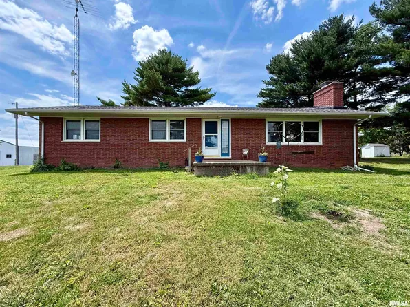 1225 Stanton Airport Rd, Riverton, IL 62561