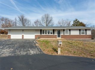 27 Sandy Dr, Arnold, MO 63010