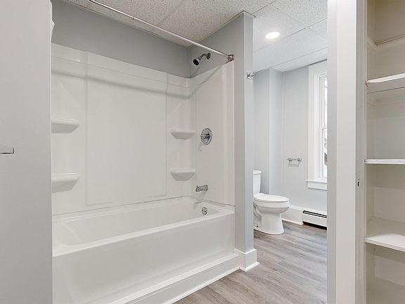 5th image of 45 Winter St #D