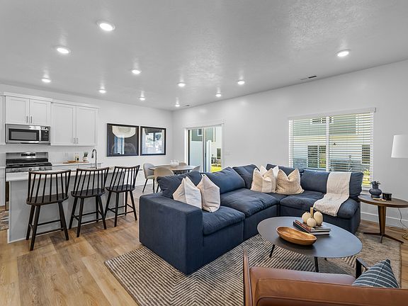 Finished home photos are representational images only. See sales agent for details.