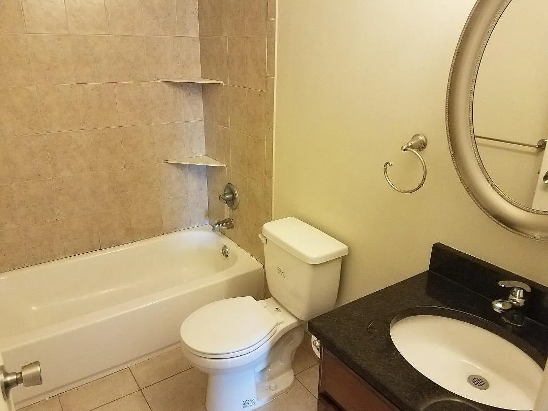 2 bed, $1,325 — Photo 4