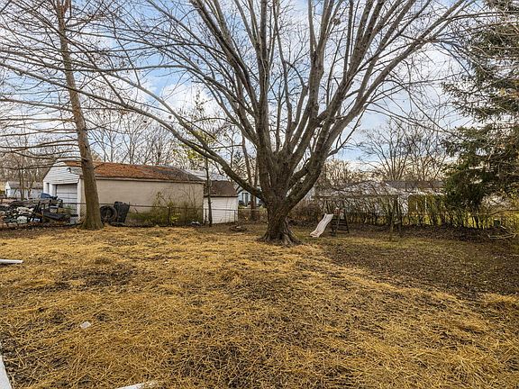 3rd image of 4959 Sullivant Ave